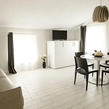 Luxury Lazise